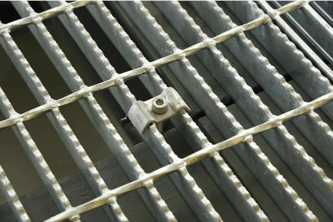 Galvanized Steel Grating Clips for Steel Grating Installation on Platform